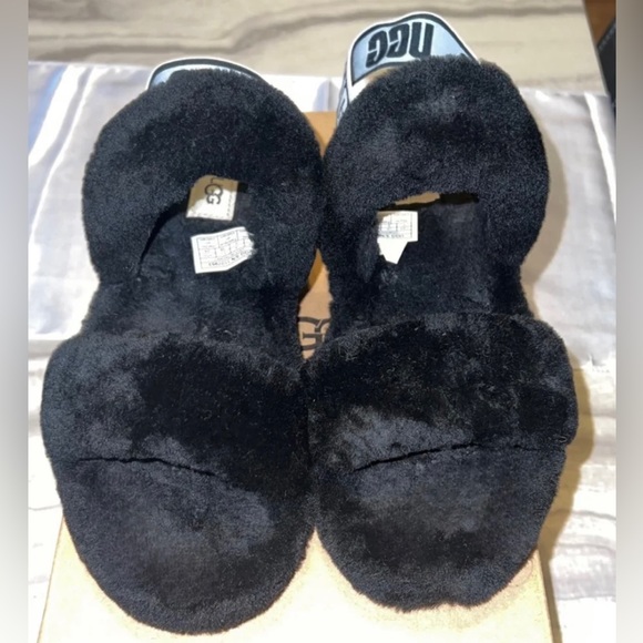 UGG Oh Yeah Slide - Picture 3 of 5